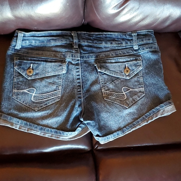 Street Wear Society Jean Shorts - Picture 4 of 4